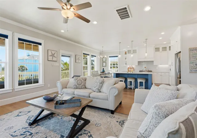 Photo 4 of Single family home for sale at 4027 Silver Reef Ct, Galveston, TX 77554 | MLS# 32830444 | Listing updated on 2026-09-18