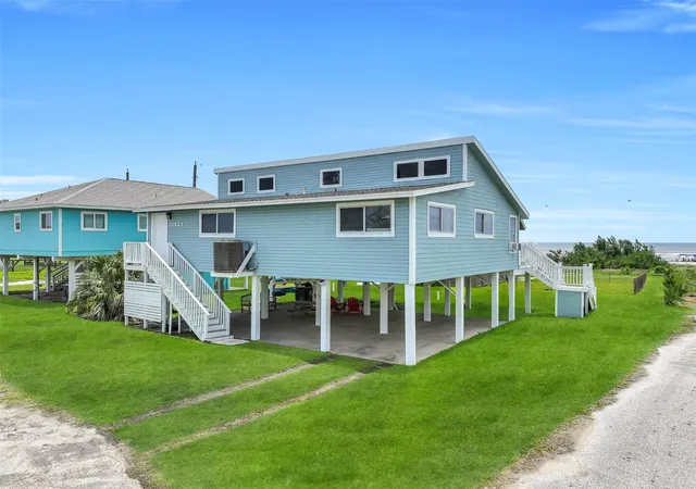 Photo 3 of Single family home for sale at 21423 Gulf Dr, Galveston, TX 77554 | MLS# 19646276 | Listing updated on 2026-09-03