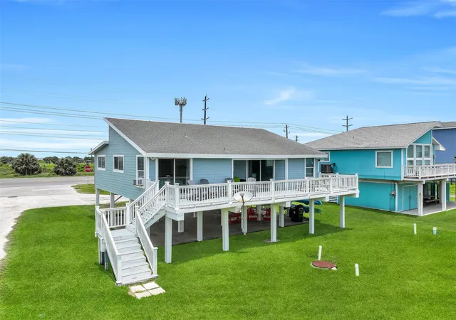 Photo 3 of Single family home for sale at 21423 Gulf Dr, Galveston, TX 77554 | MLS# 19646276 | Listing updated on 2026-09-03