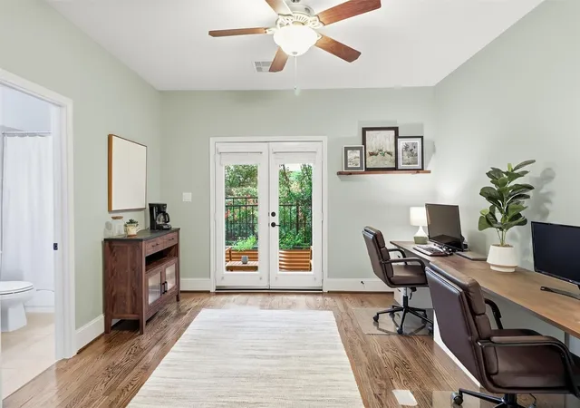 Photo 4 of Sale Pending at 2411 Beall St, Houston, TX 77008 | MLS# 93381189 | Listing updated on 2026-09-06