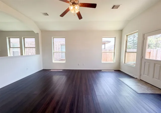 Photo 3 of Single family home for sale at 23615 Stargazer Pt, Spring, TX 77373 | MLS# 32929009 | Listing updated on 2026-10-09