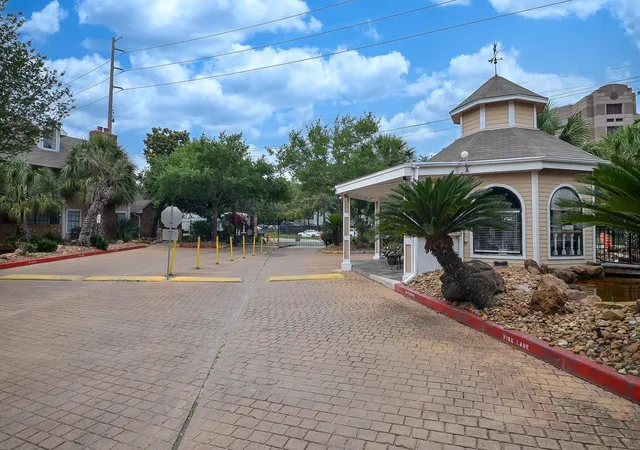 4th image of 2300 Old Spanish Trl, Houston, TX 77054