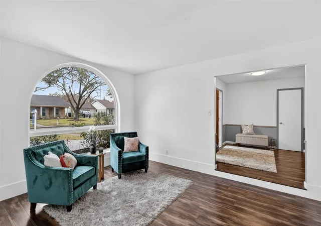 4th image of 2519 Anniston Dr, Houston, TX 77080 | MLS# 33646469