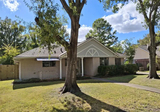 5th image of 7807 Bellerive Dr Dr, Houston, TX 77036 | MLS# 18844556