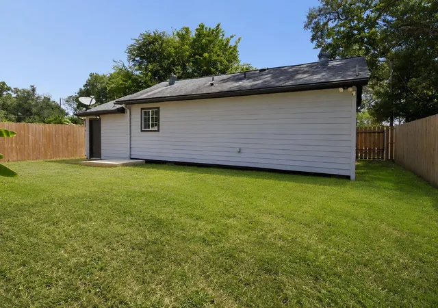 12th image of 24811 Elmira St, Tomball, TX 77375 | MLS# 48963367