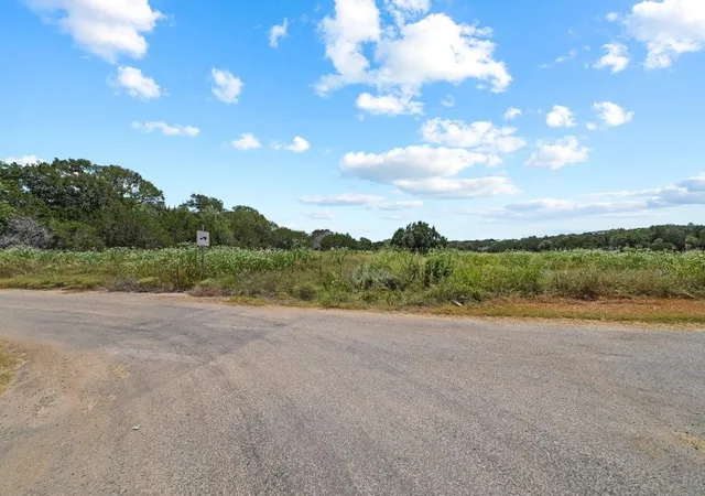 2nd image of 18 Crazy Cross Rd, Wimberley, TX 78676 | MLS# 38583851