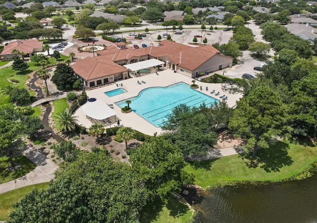 30th image of 1242 Modena Dr, Pearland, TX 77581 | MLS# 86905320