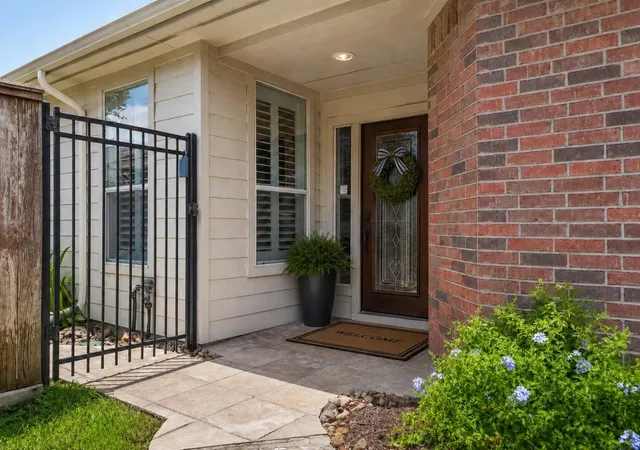 5th image of 1242 Modena Dr, Pearland, TX 77581 | MLS# 86905320