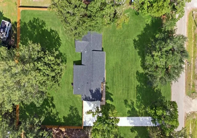 Photo 2 of Sale Pending at 13570 Moss Hl Dr, Beaumont, TX 77713 | MLS# 12825633 | Listing updated on 2026-09-13