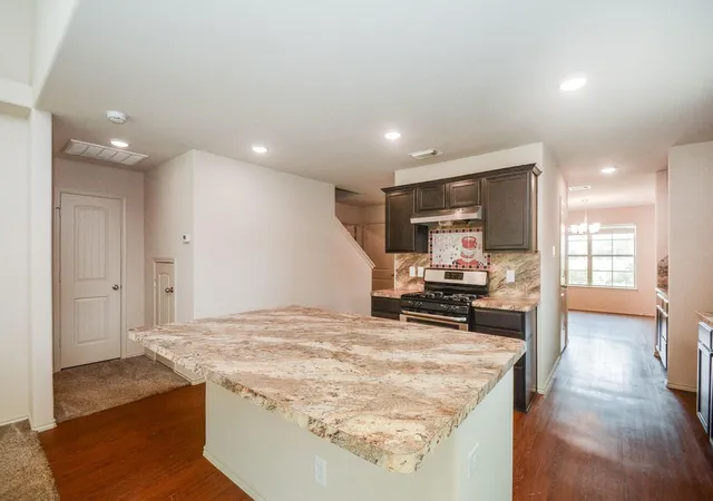 4th image of 2003 Treasure Mountain Dr, Spring, TX 77388 | MLS# 9268825
