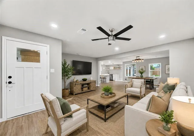 2nd image of 5210 Verdome Ln, Houston, TX 77092 | MLS# 69631608