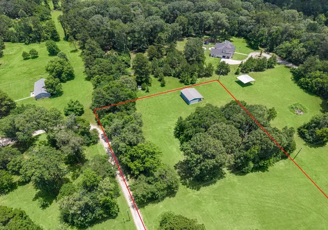 2nd image of 17320 Dutch Rd, New Waverly, TX 77358 | MLS# 87996880