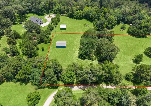 Photo 3 of Land for sale at 17320 Dutch Rd, New Waverly, TX 77358 | MLS# 87996880 | Listing updated on 2026-06-12