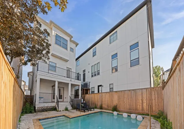 1st image of 5705 Petty St #A, Houston, TX 77007 | MLS# 11869701