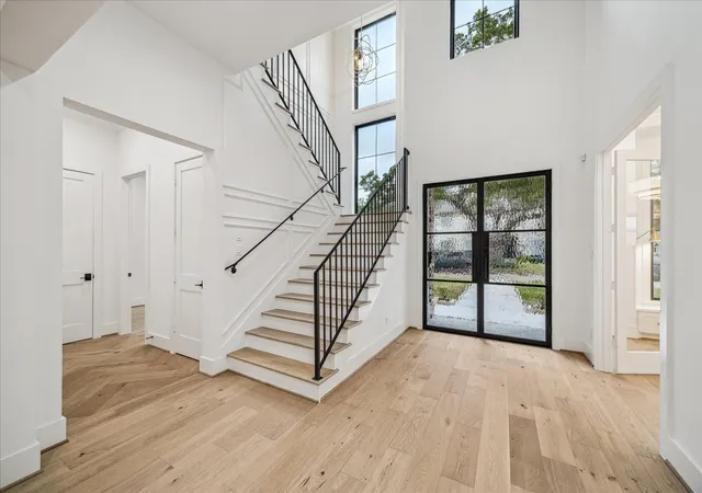 Photo 1 of Sale Pending at 3107 Kettering Dr, Houston, TX 77027 | MLS# 17313279 | Listing updated on 2026-09-16