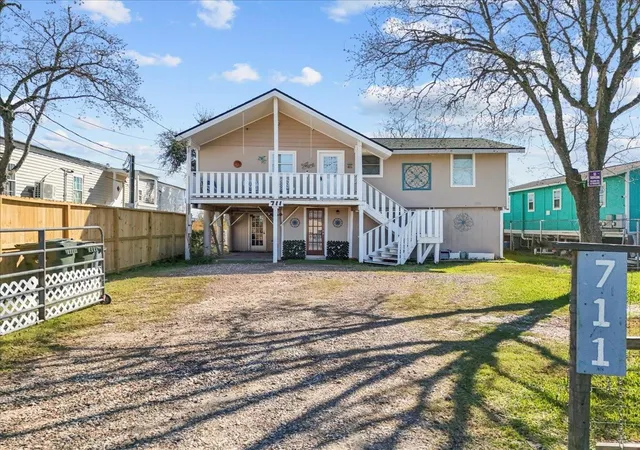 4th image of 711 10Th St, Dickinson, TX 77539 | MLS# 78214285