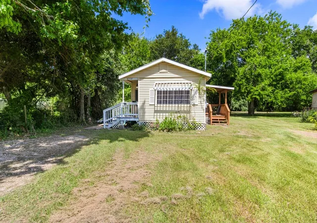 2nd image of 6119 Highland Rd, Santa Fe, TX 77517 | MLS# 49551350