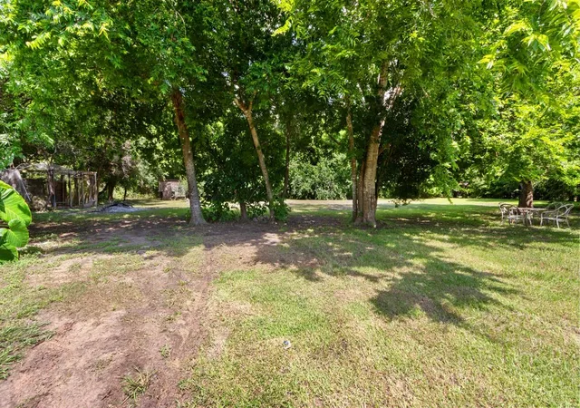 4th image of 6119 Highland Rd, Santa Fe, TX 77517 | MLS# 49551350