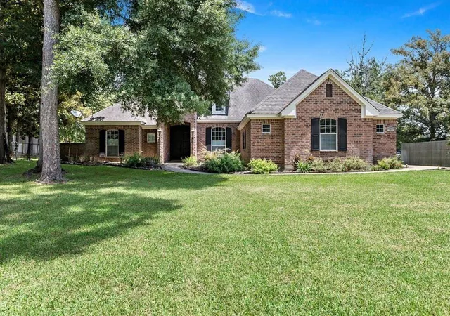 Homes for sale in Village Mills, TX | 153 Lakewood Dr, Village Mills, TX 77663 | MLS# 94384369