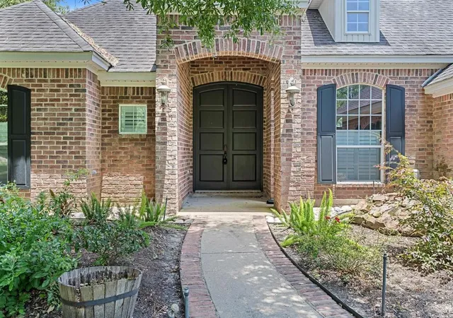Homes for sale in Village Mills, TX | 153 Lakewood Dr, Village Mills, TX 77663 | MLS# 94384369