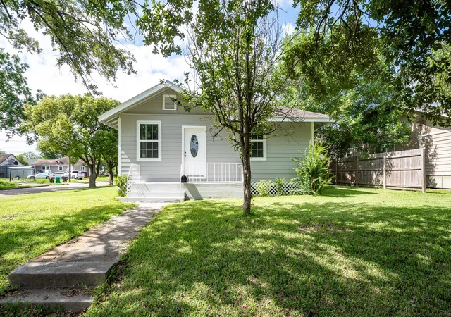 1st image of 3201 Iowa St, Baytown, TX 77520 | MLS# 8328165