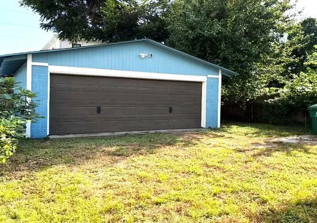 Photo 3 of Single family home for sale at 2007 Spring St, Houston, TX 77007 | MLS# 36337789 | Listing updated on 2026-08-22