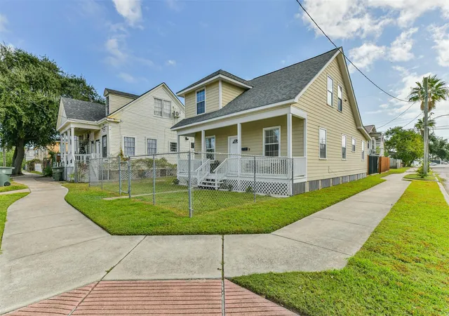 3rd image of 2727 Avenue K, Galveston, TX 77550 | MLS# 2503143