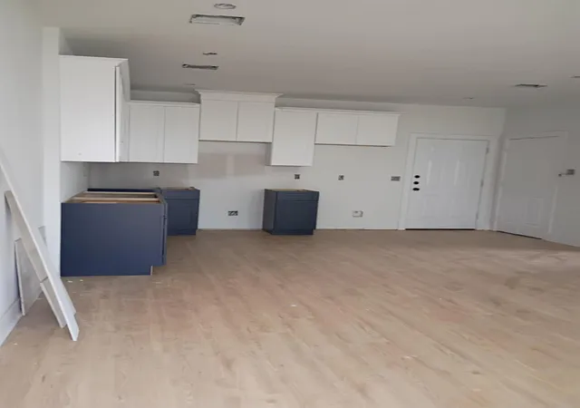 4th image of 4357 Elmwood St, Houston, TX 77051