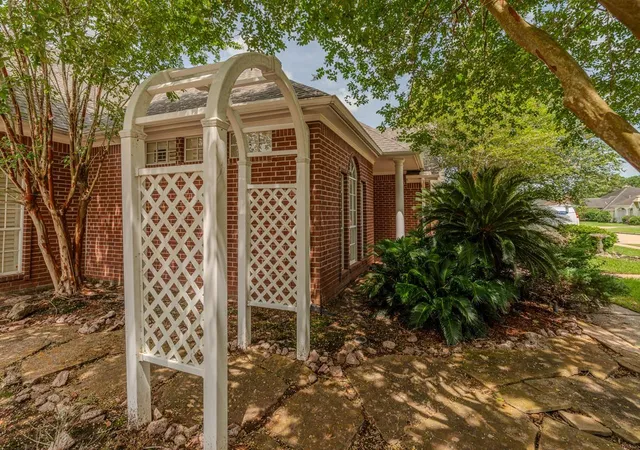 Photo 3 of Single family home for sale at 7960 Doral Dr, Beaumont, TX 77707 | MLS# 73814765 | Listing updated on 2026-10-05