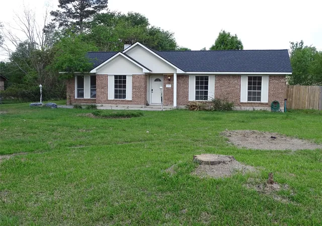 2nd image of 18906 Woodridge Dr, Conroe, TX 77302 | MLS# 73754281
