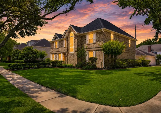 Homes for sale in Sugar Land, TX | 906 Venice Street, Sugar Land, TX 77478 | MLS# 38488643