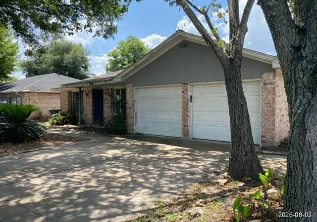 Photo 2 of Sale Pending at 718 Hollyvale Dr, Houston, TX 77060 | MLS# 62388115 | Listing updated on 2026-09-08