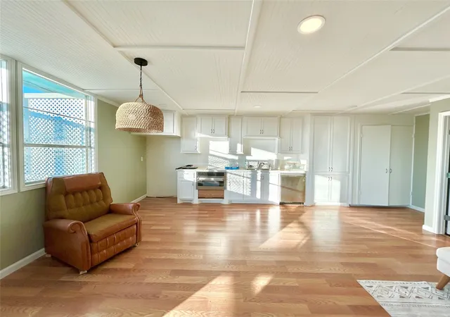 5th image of 927 27Th St, Dickinson, TX 77539 | MLS# 87630843