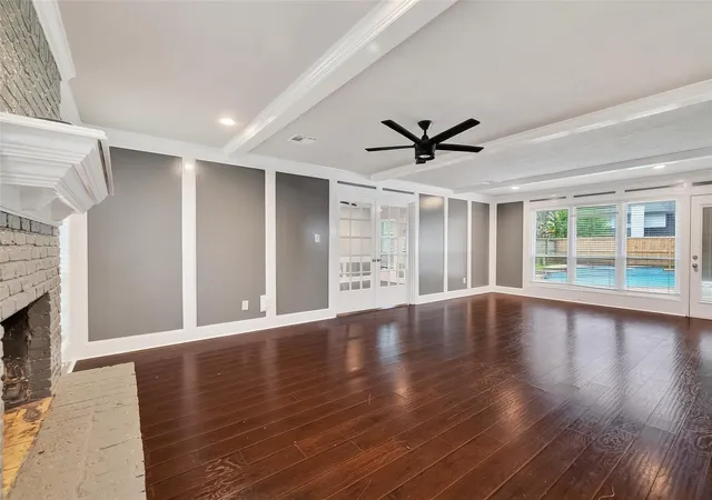 Photo 3 of Single family home for sale at 2402 Oak Shores Dr, Houston, TX 77339 | MLS# 19314470 | Listing updated on 2026-09-07