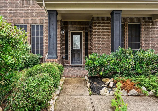 4th image of 4634 Red Fox Cir, Baytown, TX 77523 | MLS# 53439302