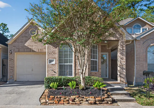 Photo 1 of Single family home for sale at 2910 Crescent Bnd Rd, Spring, TX 77388 | MLS# 6818675 | Listing updated on 2026-09-12