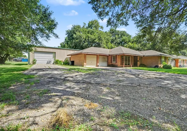 4th image of 2917 48Th St, Dickinson, TX 77539 | MLS# 28117969
