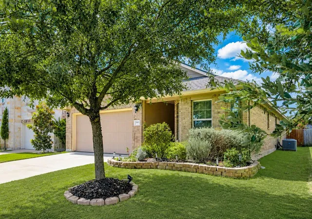 Photo 2 of Single family home for sale at 7203 Panther Ridge Dr, Spring, TX 77389 | MLS# 61336153 | Listing updated on 2026-09-12
