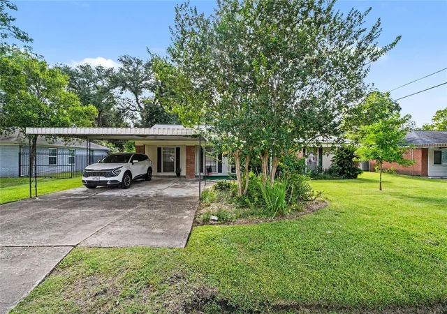 Photo 1 of Single family home for sale at 3706 Morningview Dr, Houston, TX 77080 | MLS# 28583515 | Listing updated on 2026-08-20