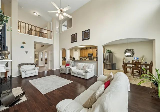 Photo 3 of Sale Pending at 7610 Summer Shore Dr, Rosenberg, TX 77469 | MLS# 60485376 | Listing updated on 2026-08-17