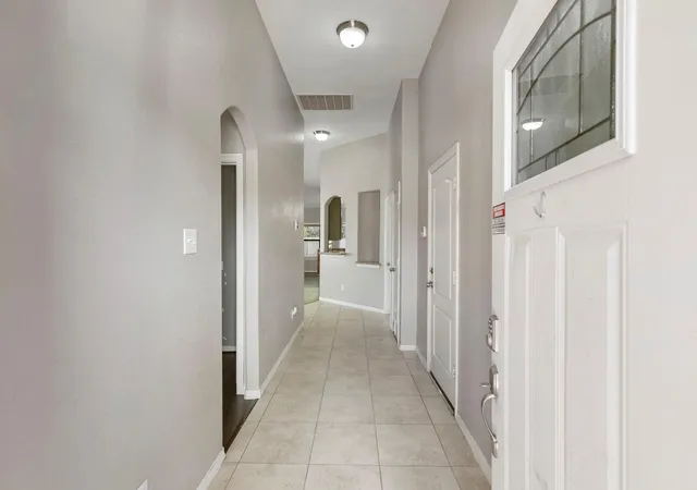Photo 4 of Single family home for sale at 8022 N Tarrytown Xing Dr, Conroe, TX 77304 | MLS# 17797617 | Listing updated on 2026-09-05