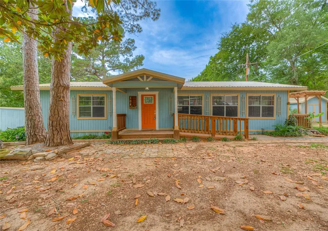 Homes for sale in Trinity, TX | 104 W Paradise Dr, Trinity, TX 75862 | MLS# 12297918