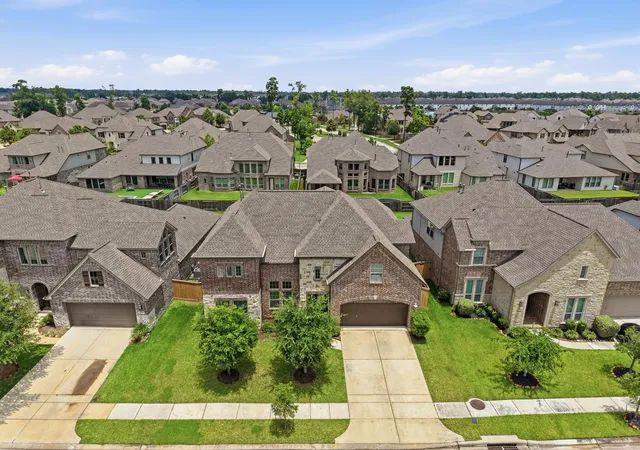 2nd image of 12027 Ballshire Pines Dr, Humble, TX 77346 | MLS# 37157209