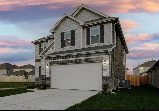 Photo 1 of Single family home for sale at 7211 Bakersfield Ct, Rosharon, TX 77583 | MLS# 26085565 | Listing updated on 2026-08-04
