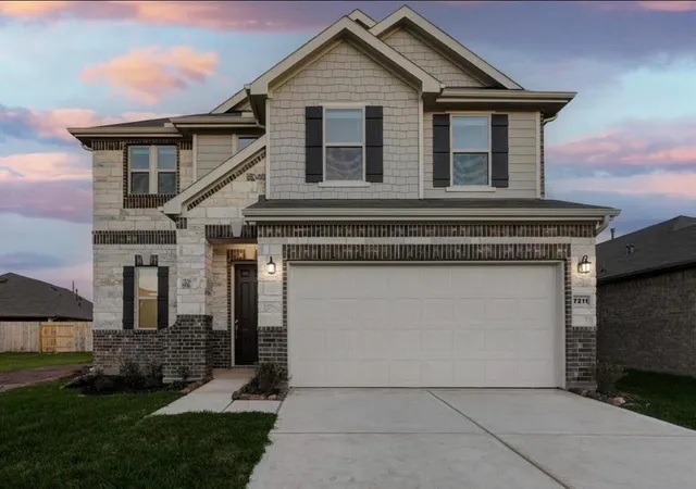 Photo 2 of Single family home for sale at 7211 Bakersfield Ct, Rosharon, TX 77583 | MLS# 26085565 | Listing updated on 2026-08-04
