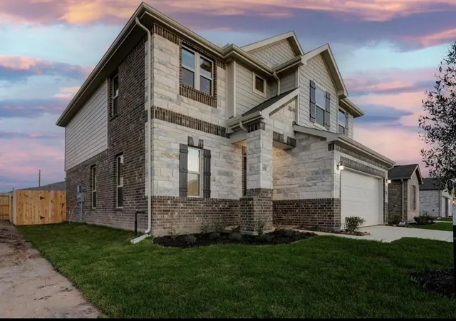 Photo 3 of Single family home for sale at 7211 Bakersfield Ct, Rosharon, TX 77583 | MLS# 26085565 | Listing updated on 2026-08-04