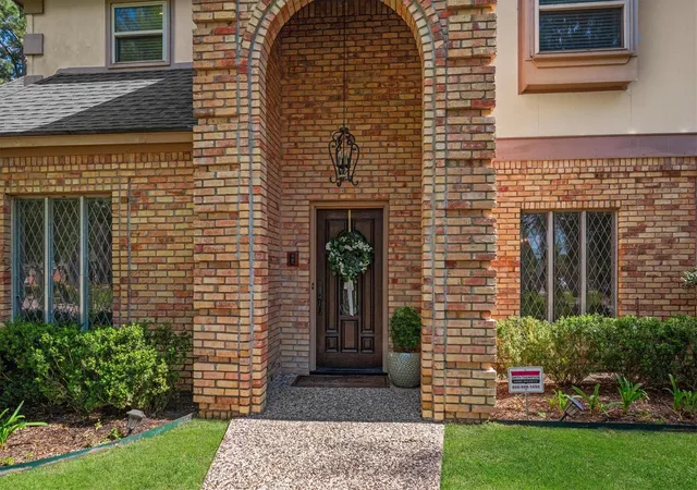 3rd image of 16267 Salmon Ln, Spring, TX 77379 | MLS# 63046688