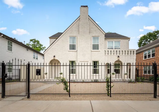 1st image of 2413 Isabella St, Houston, TX 77004 | MLS# 45405447