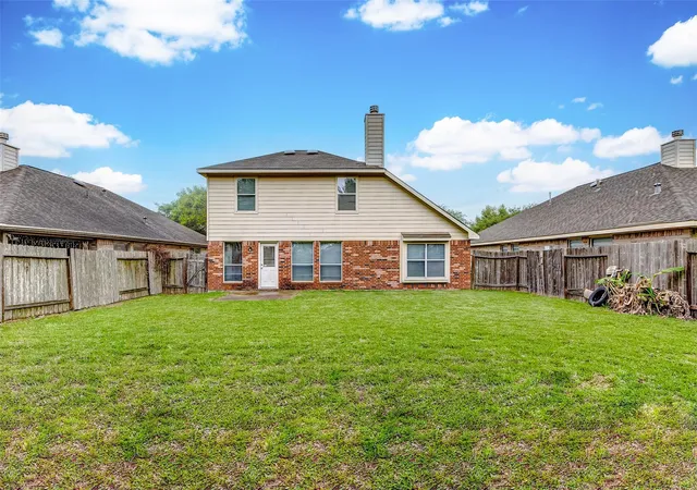 Photo 27 of Sale Pending at 16935 Hampton Glen Ct, Houston, TX 77083 | MLS# 21509921 | Listing updated on 2026-10-07