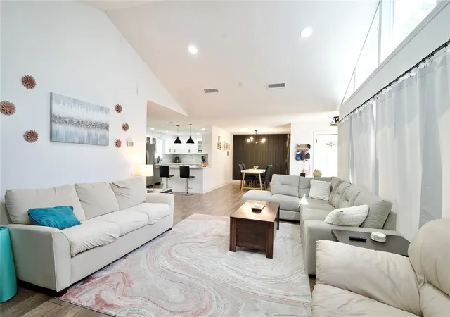 5th image of 13529 Woodchester Dr, Sugar Land, TX 77498 | MLS# 44256117